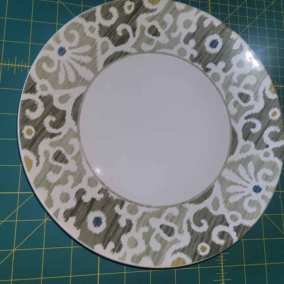 Custom place setting. - Picture 2 of 9